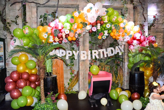 kids birthday party at Rainforest Cafe UAE